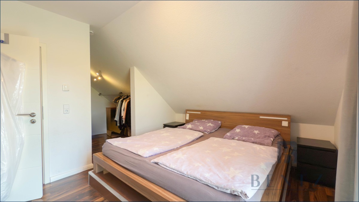 Schlafzimmer mit Ankleide