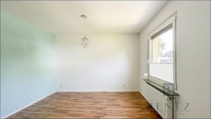 Ankleide / Wohnzimmer