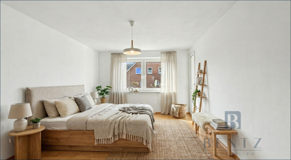 Schlafzimmer mit Zugang zum Balkon (visualisiert)