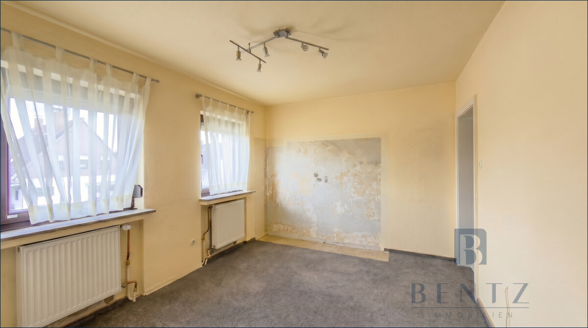 Büro / Durchgangszimmer