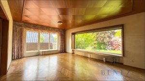 Wohnzimmer mit Zugang zur Terrasse (original)