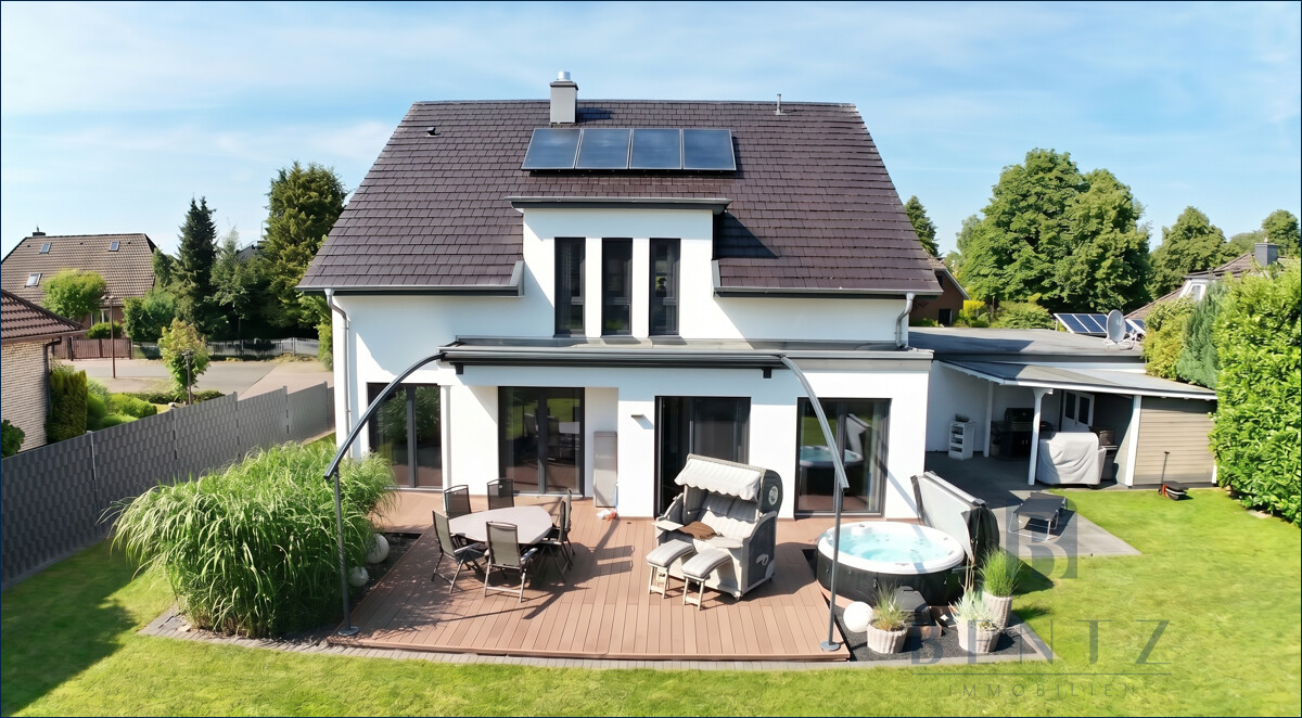 Hausansicht Garten