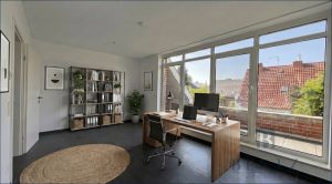 Büro mit Balkonzugang Einrichtungsbeispiel