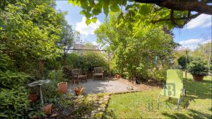 Garten mit Sitzecke