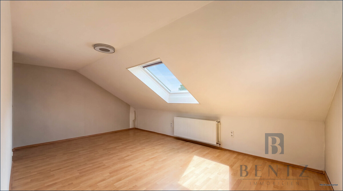 Dachgeschosszimmer 1