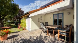 Terrasse und Gartenbereich
