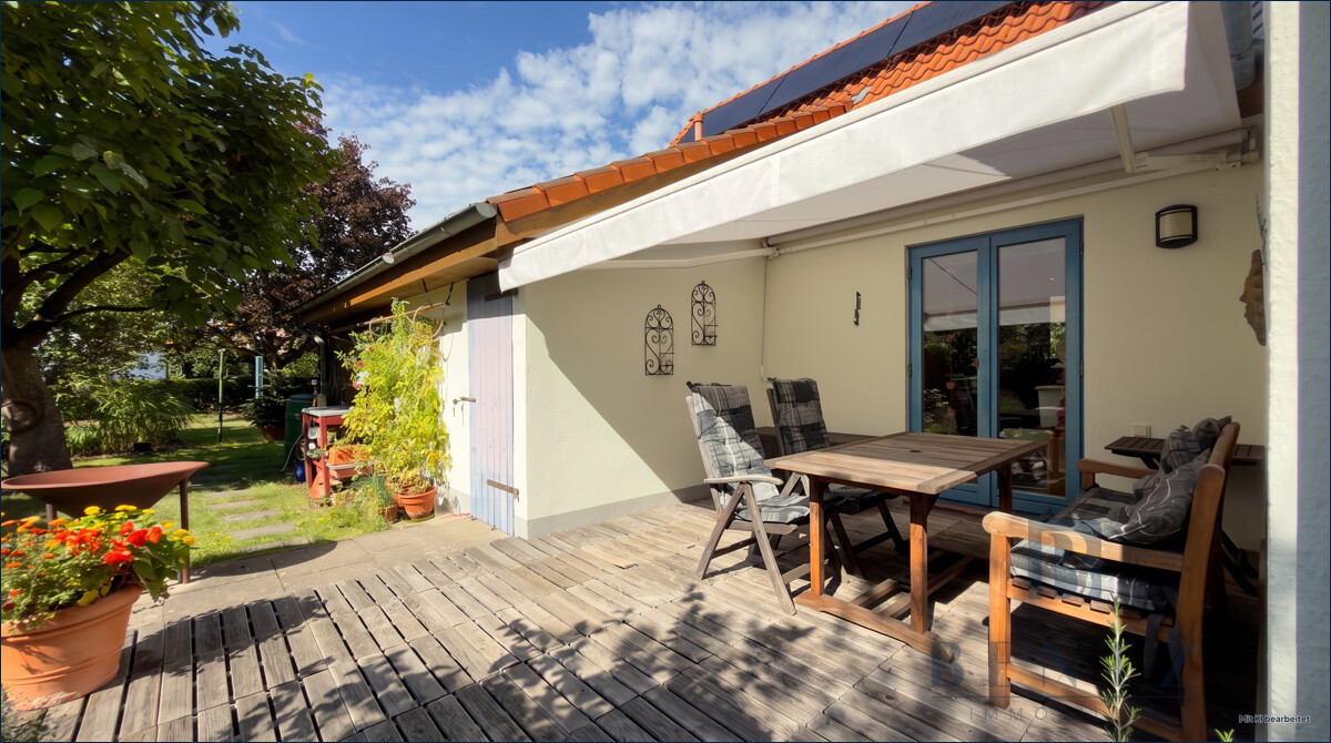 Terrasse und Gartenbereich