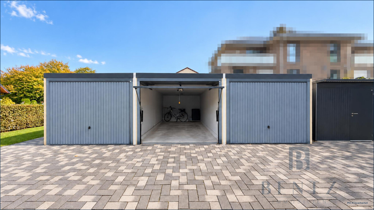 Garage mit elektrischem Tor