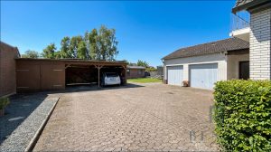 Carport und Garagen
