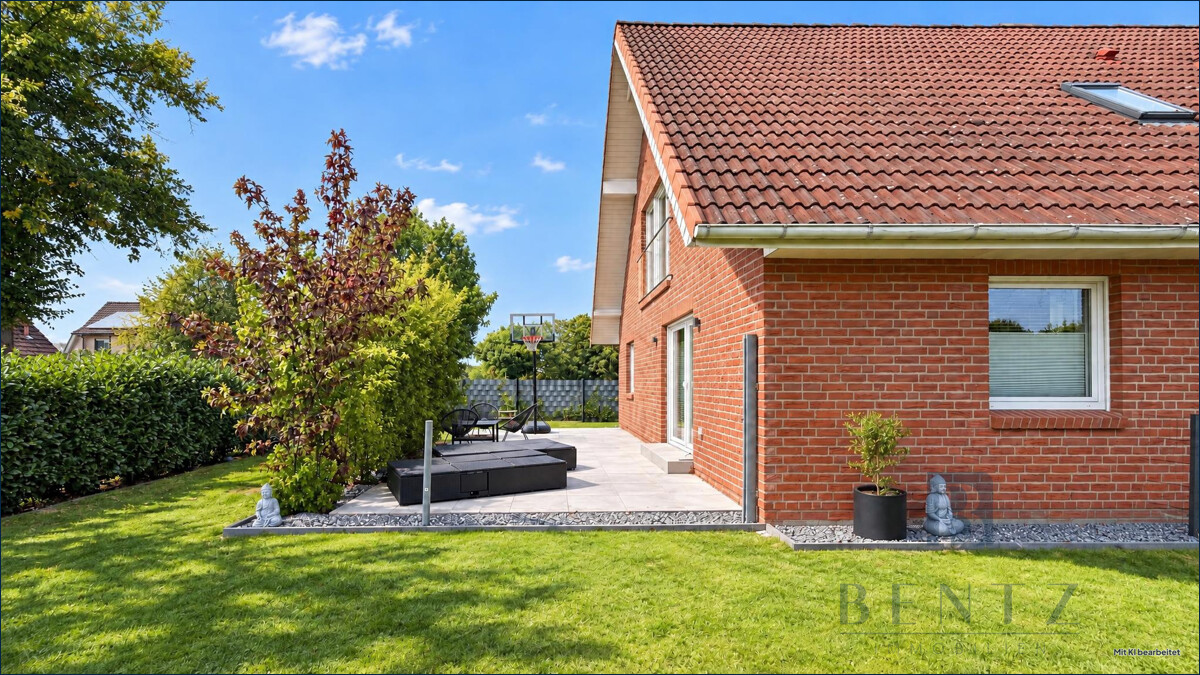 Terrasse und Gartenbereich