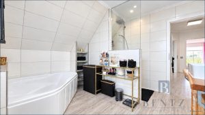 Badezimmer Dachgeschoss